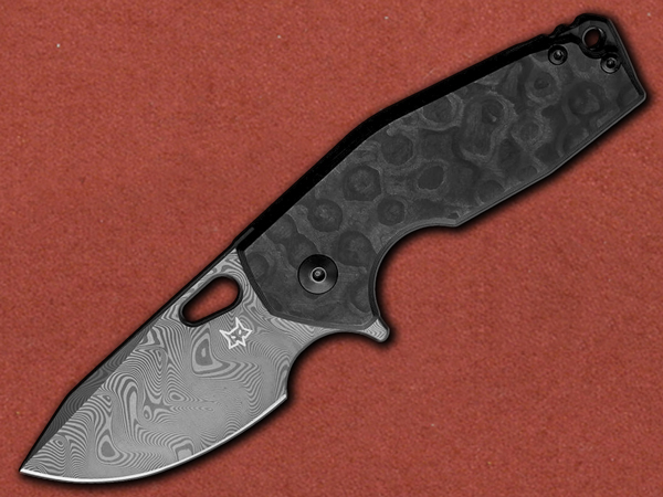 [Fox Knives] Suru Black Ti, Carbon, Herringbone Balbach Damast