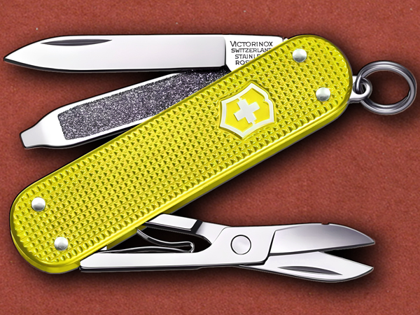 [Victorinox] Classic SD Alox Electric Yellow, Limited Edition