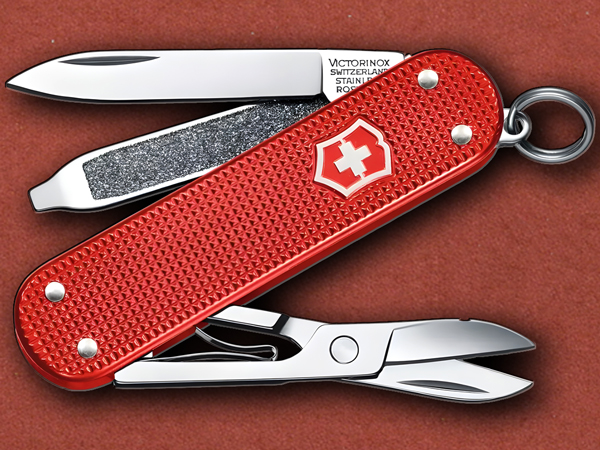 [Victorinox] Classic SD Alox Red, Aluminium Scales (SAK)