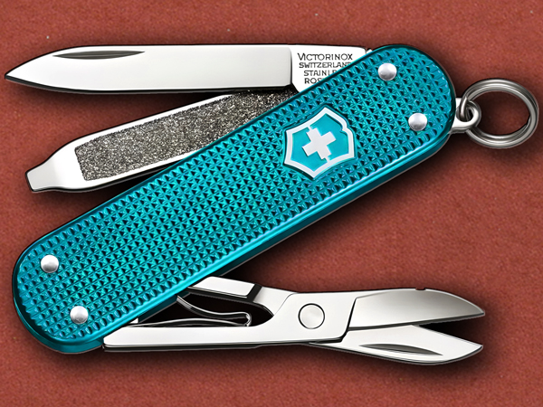 [Victorinox] Classic SD Alox Turquoise, Aluminium Scales (SAK)