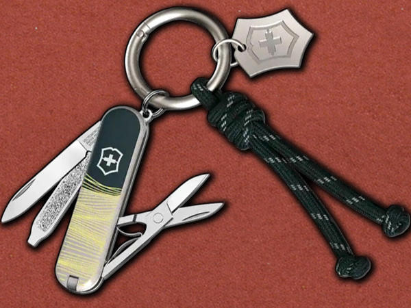 [Victorinox] Classic SD New York Style, Pocket Swiss Army Knife